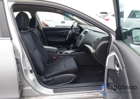 2017 Nissan Altima 2.5 Sv z USA, uszkodzony, nr VIN 1N4AL3AP3HC269280